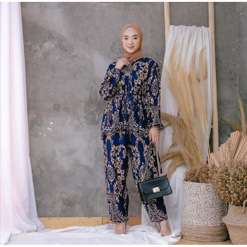 Setelan Sultan/Setcel Sultan