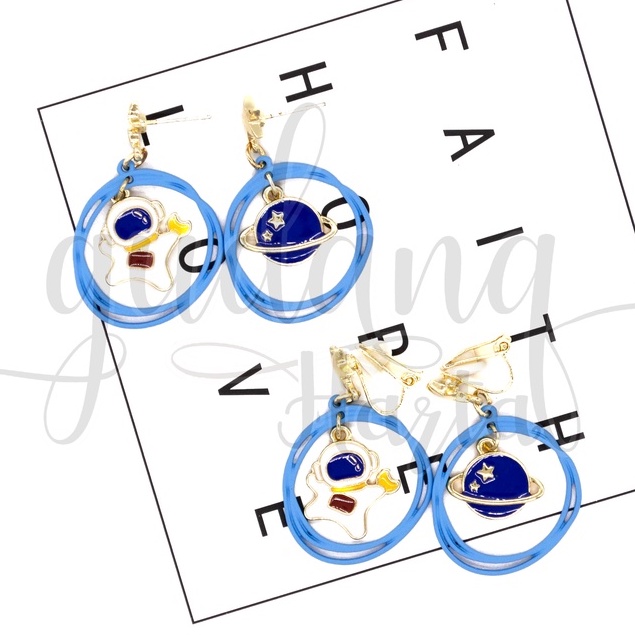 Anting Stud Jepit Happy Astro Earrings Motif Astronot Biru GH 203112