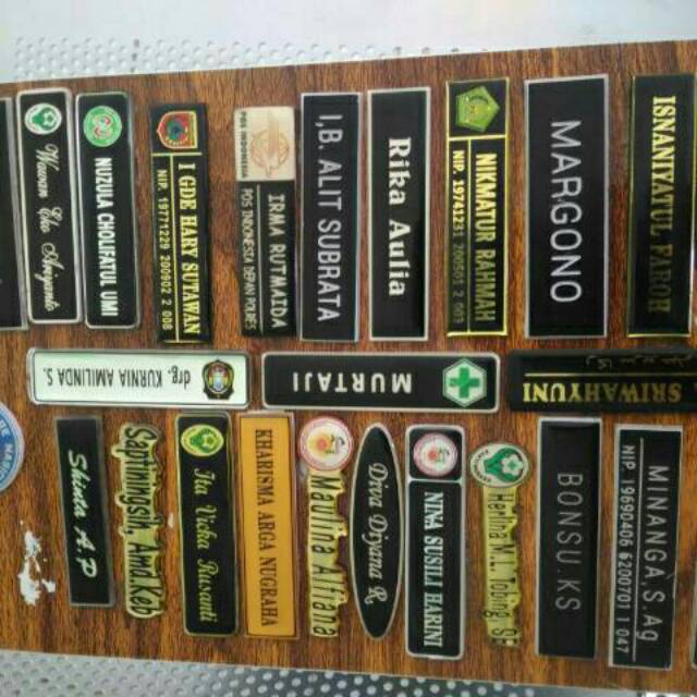

berbagai model name tag magnet terkuat