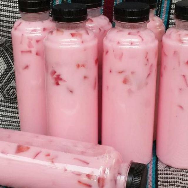 

Strawberry milk cloudy