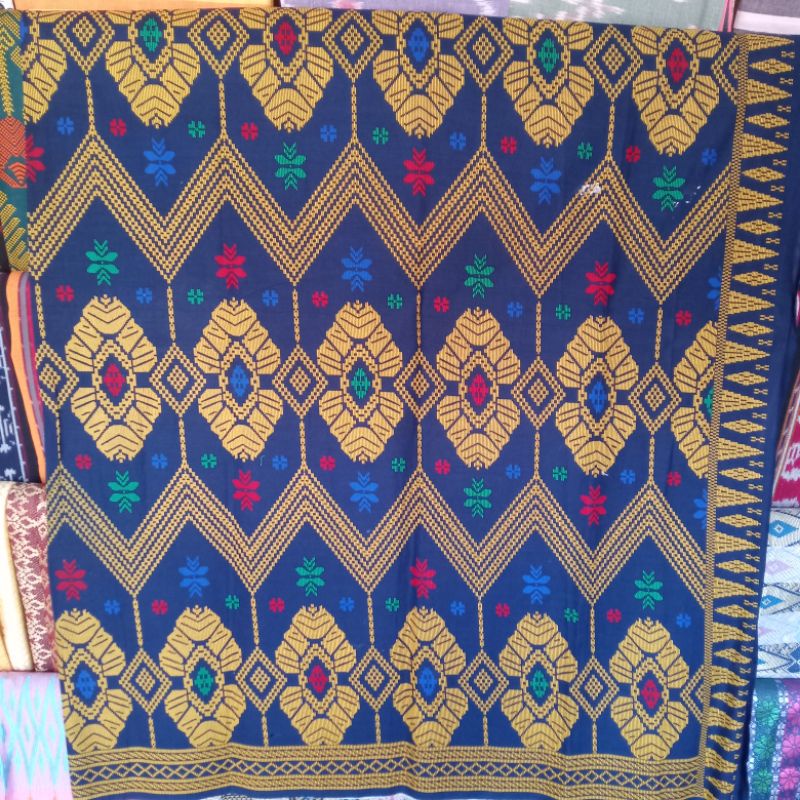 batik Sasak Lombok motif songket tenun