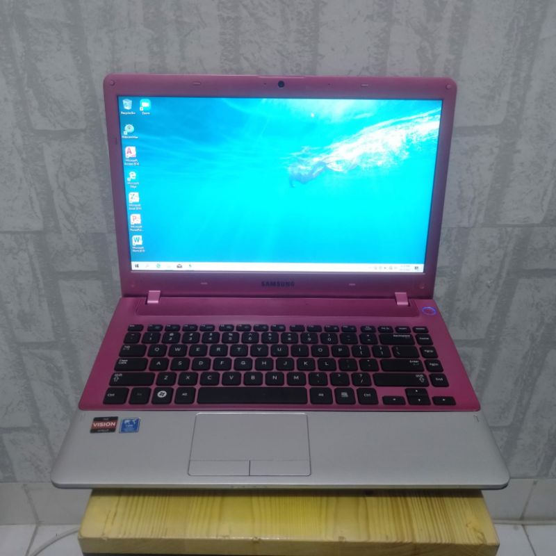 Laptop Samsung 355V4C Amd A6-4400M vga Amd radeon hd 7520G ram 4GB HDD 320 GB slim mulus 14 inch