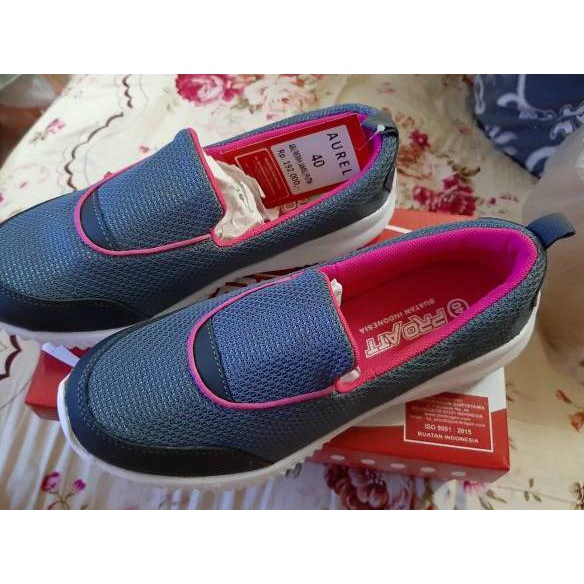 Harga TERMURAAH.. Sepatu Slip On Cewek Aurel Cementhing by Pro ATT