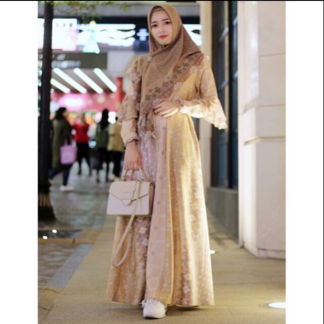 RARE ITEM PARUAH DRESS By.RIA MIRANDA