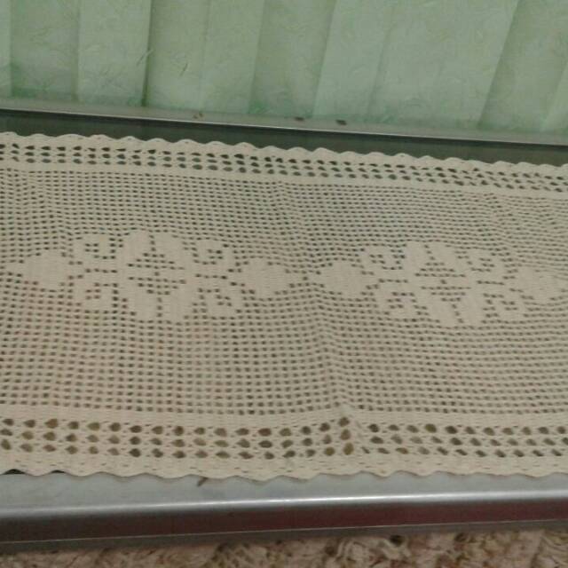 Taplak meja tamu rajutan