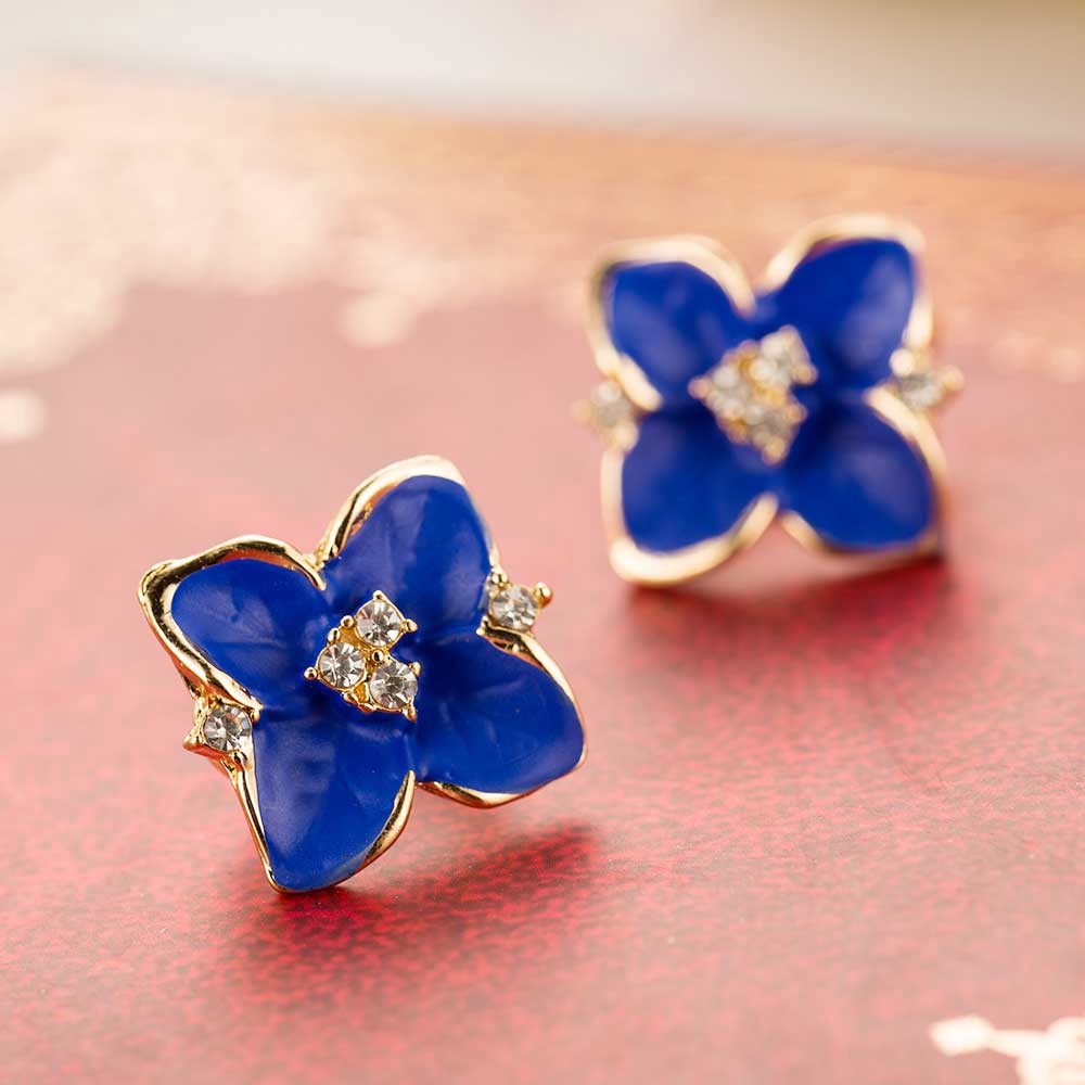 Anting Giwang Klasik Elegan Model Bunga Camellia Gaya Korea Dengan Kristal Warna Biru Untuk Wanita