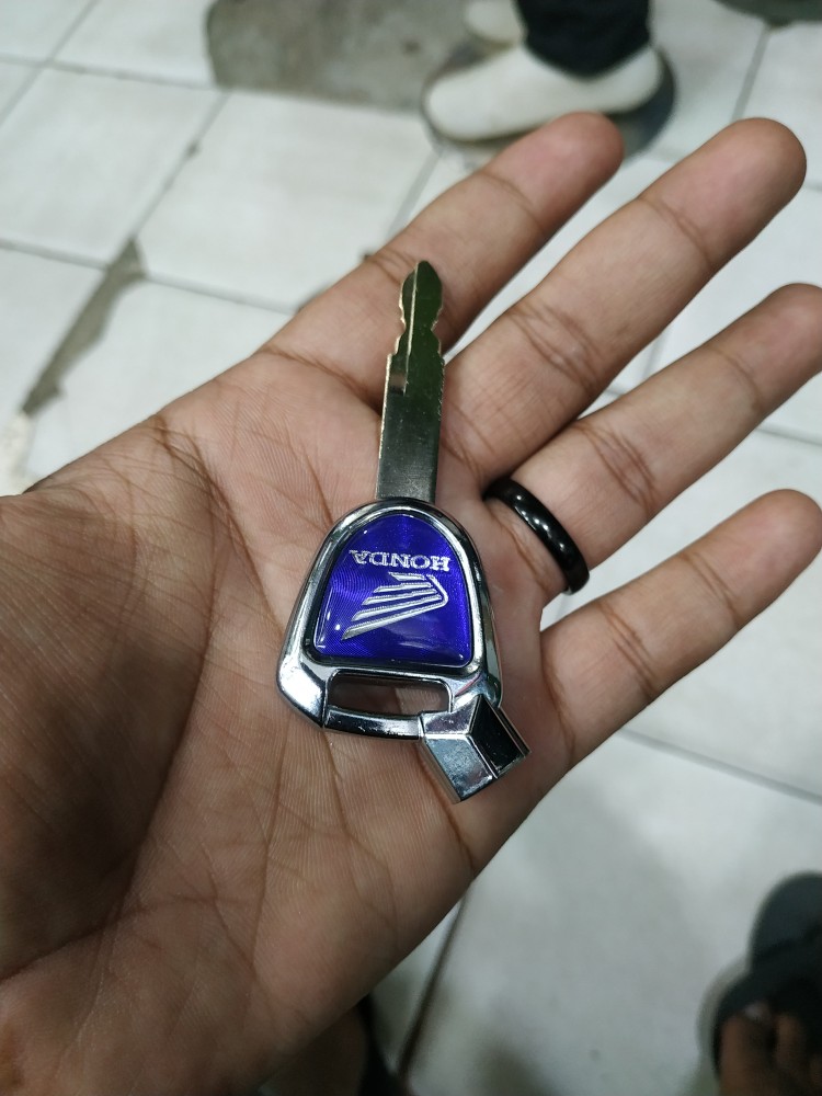 Bahan Kunci Motor Honda (jalur Kiri)