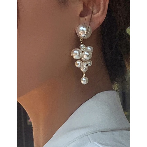 LRC Anting Tusuk Fashion Pearl White Pearl Alloy Geometric K44996