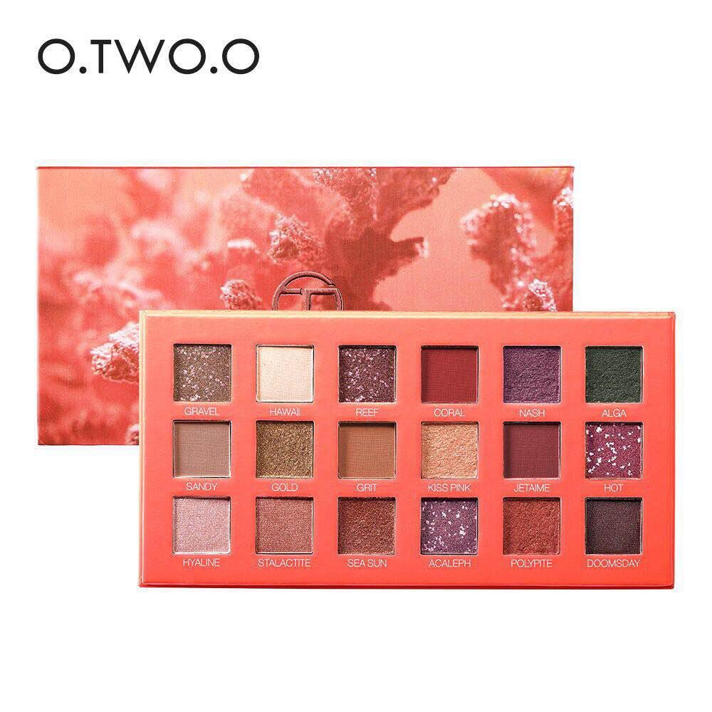 O.TWO.O Palet Eyeshadow 18 Warna Glitter