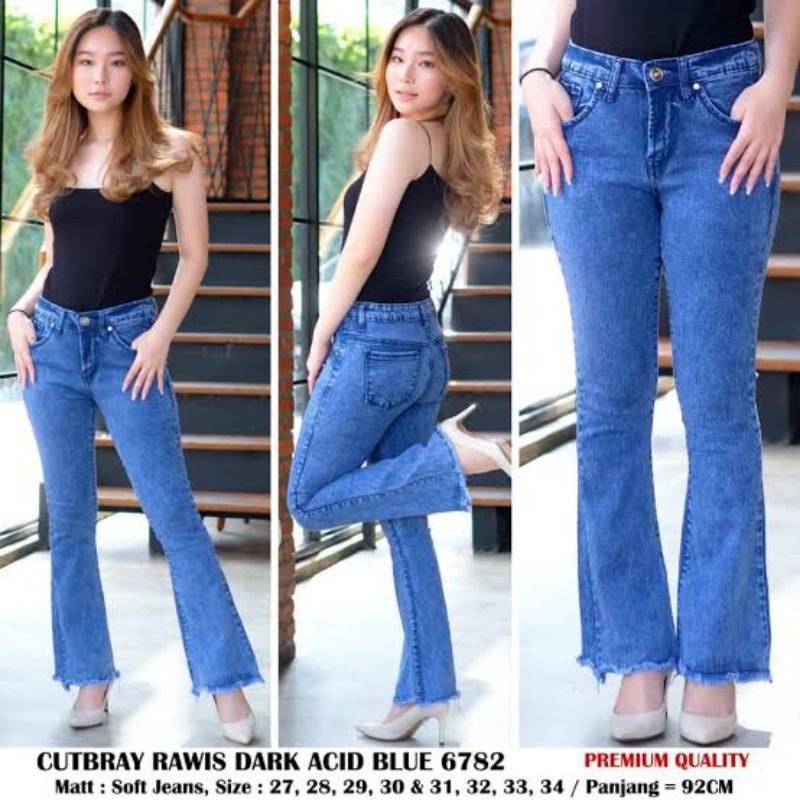 Highwaist Cutbray Rawis- Celana Jeans HW Navy