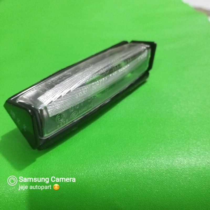 lampu plat nomor mitsubishi pajero ORIGINAL ASLI