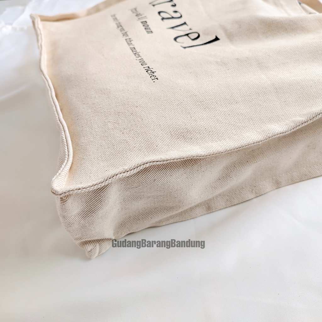 Tote Bag Kanvas dengan Desain Square Travel Gaya yang Cocok untuk Petualangan Anda!