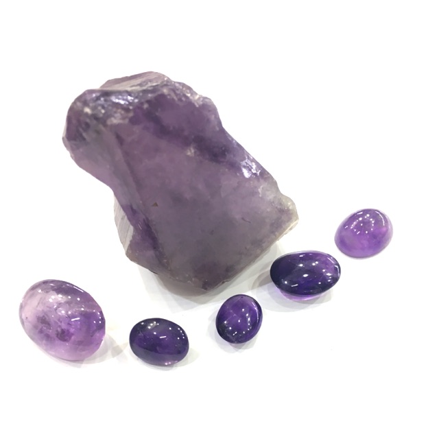 

Bongkahan Kecubung Kalimantan Asli 183,91 gram