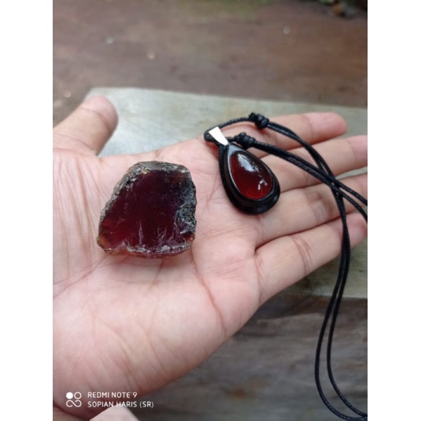 Getah Katilayu Asli Kalung/Liontin Tempurung