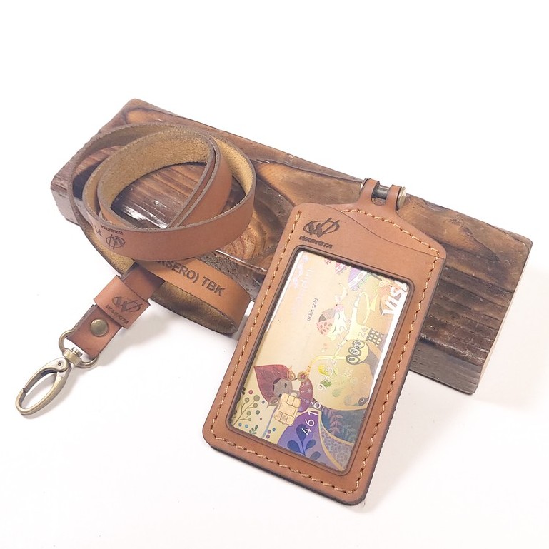 

ID CARD HOLDER KULIT SAPI CUTOM NAMA DAN LOGO MODEL BASIC PALANG TERBARU WARNA TAN CRAZY HORSE
