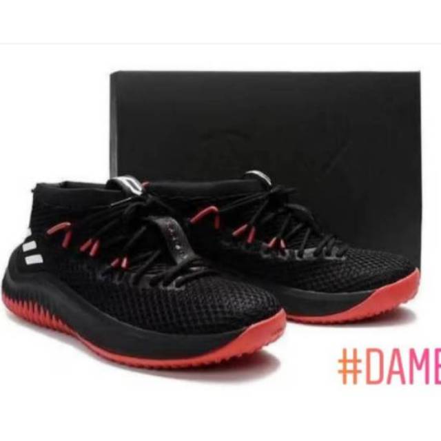 dame 4 black and red