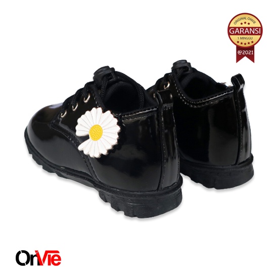 Sepatu Pesta Anak Perempuan Glossy Bertali Motif Daishi | Sepatu Korea Formal Onvie