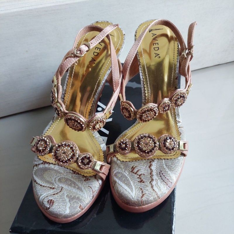 Preloved Sepatu pesta Aveda original