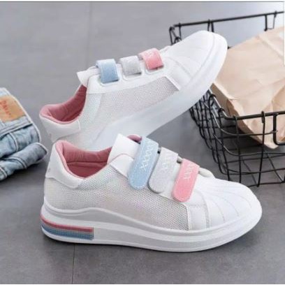 sepatu sneakers wanita