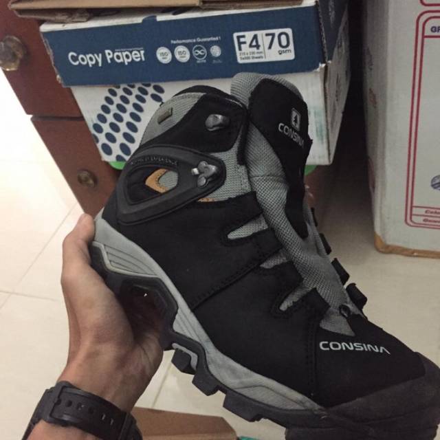 Sepatu Gunung Consina Jomsom