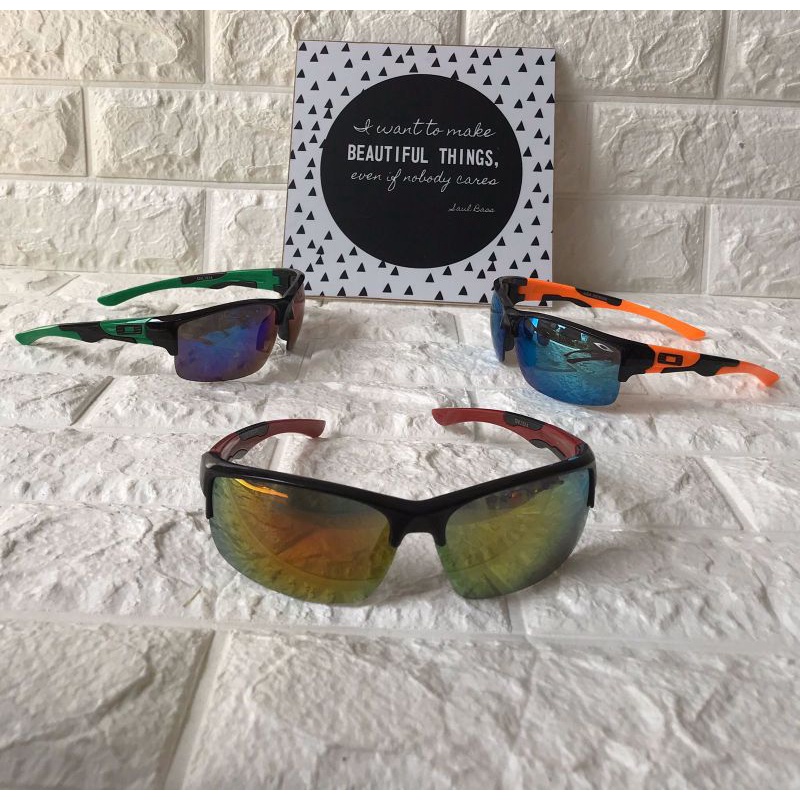 KACAMATA PRIA KEKINIAN