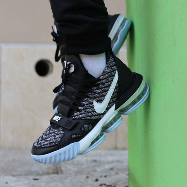 Nike lebron 16 spesial edition