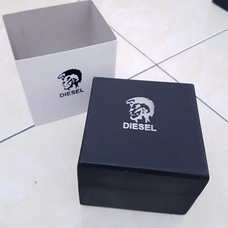 KOTAK JAM TANGAN DIESEL BOX KAYU