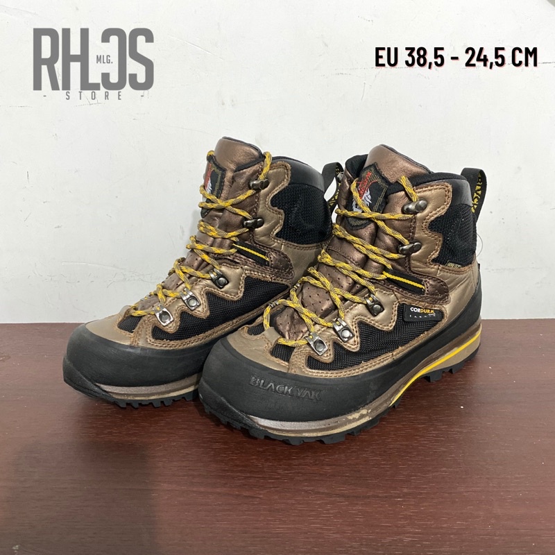 Sepatu Outdoor Black Yak Second