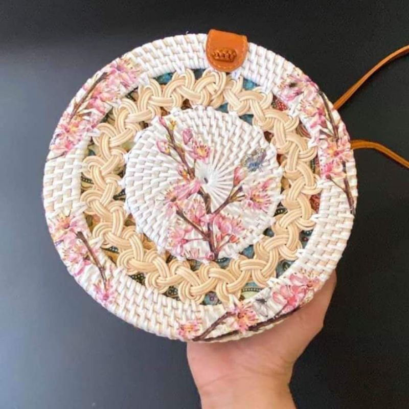 Tas Anyaman Rotan Khas Lombok