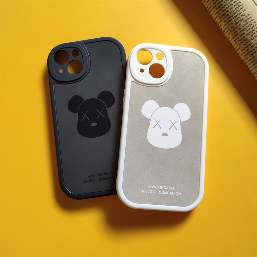 Casing Soft Case Motif Kaws Untuk iPhone 6 / 7 / 8 Plus / X / XR / Xs Max 13 / 12 / 11 Pro Max