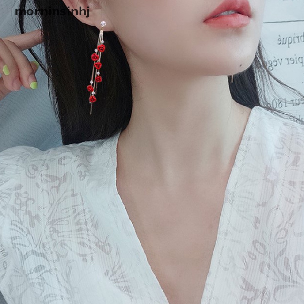 Anting Rumbai Bentuk Kelopak Bunga Warna Merah Ungu