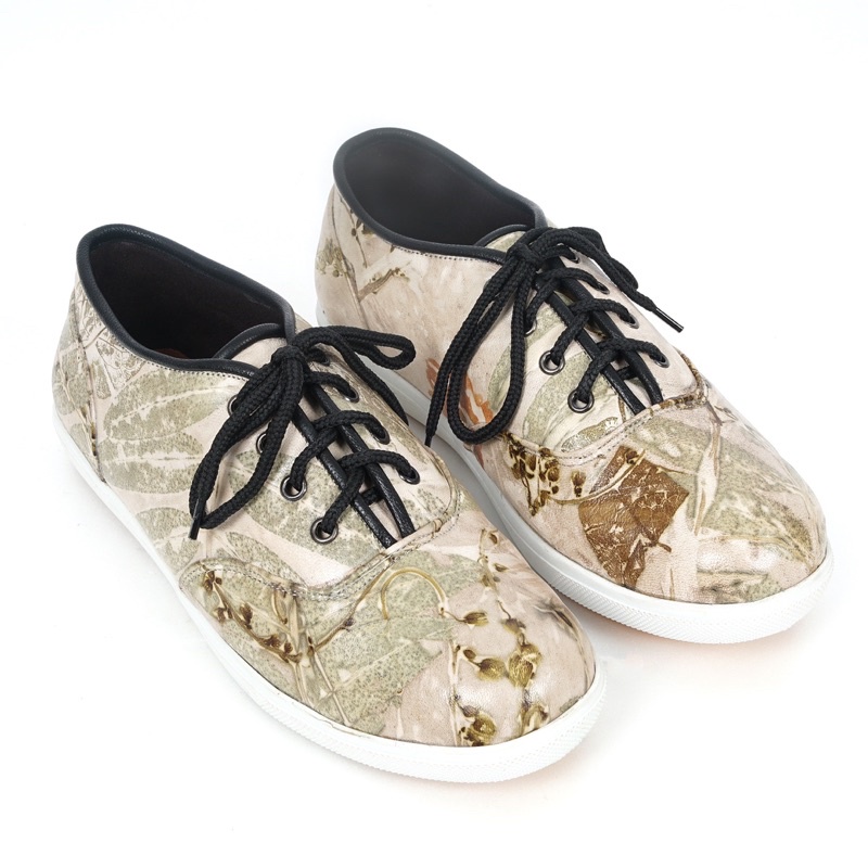Jatiku Ecoprint Sepatu Sneakers Kulit Domba
