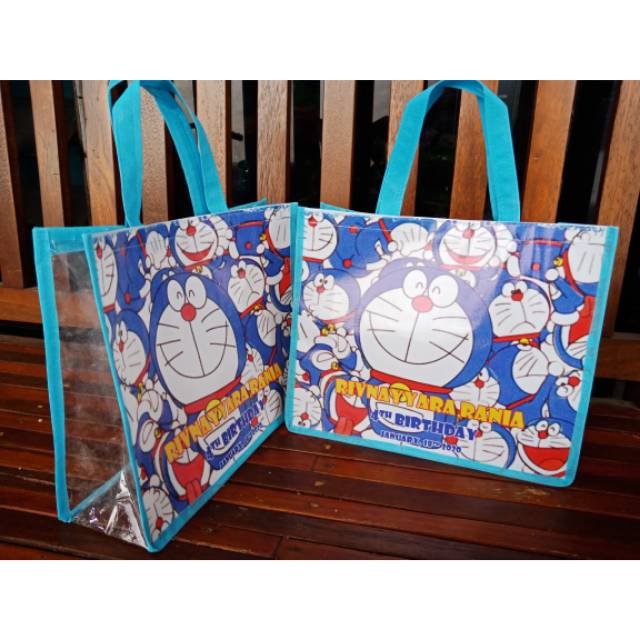 

Goodiebag ultah anak tema doraemon