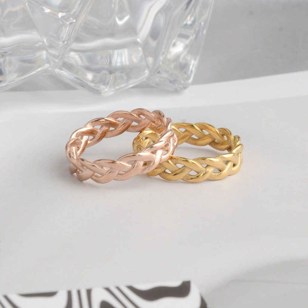 Cincin 2 Warna Rose Gold Bahan Titanium Steel Untuk Wanita