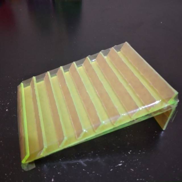 Rak kartu perdana/voucher