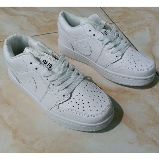 Sepatu Nike Air Jordan 1 Low Triple White Full Putih Import