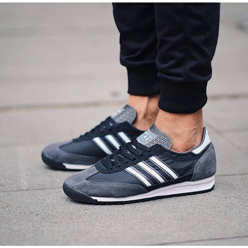 Sneakers sepatu pria Adidas Sl 72 grey