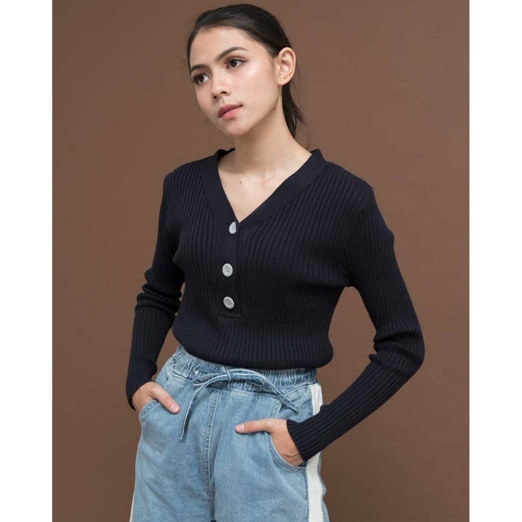 Atasan Wanita Baju Rajut MIKA knit WangkyNeck-Outerwear-Sweater Kancing Rajutan Wanita by Galleraj