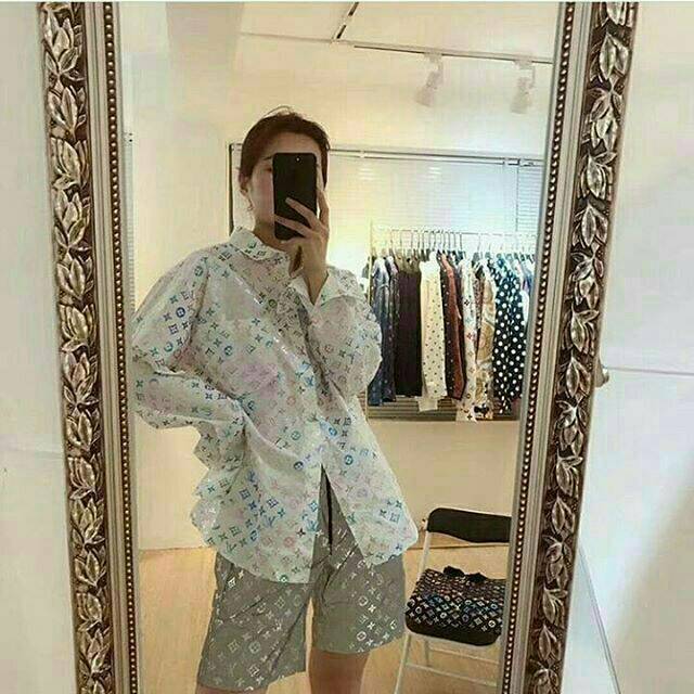KEMEJA SATIN MOTIF LV GLITTER RAINBOW PREMIUM IMPORT BKK LENGAN PANJANG
