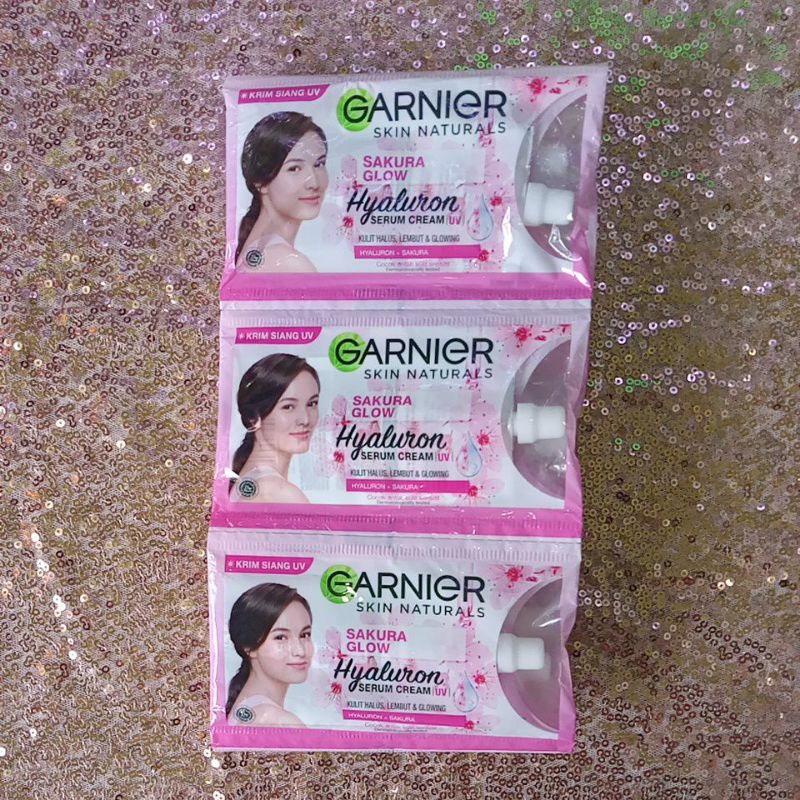 GARNIER BRIGHT COMPLETE DAN SAKURA GLOW DAY CREAM SACHET @MJ