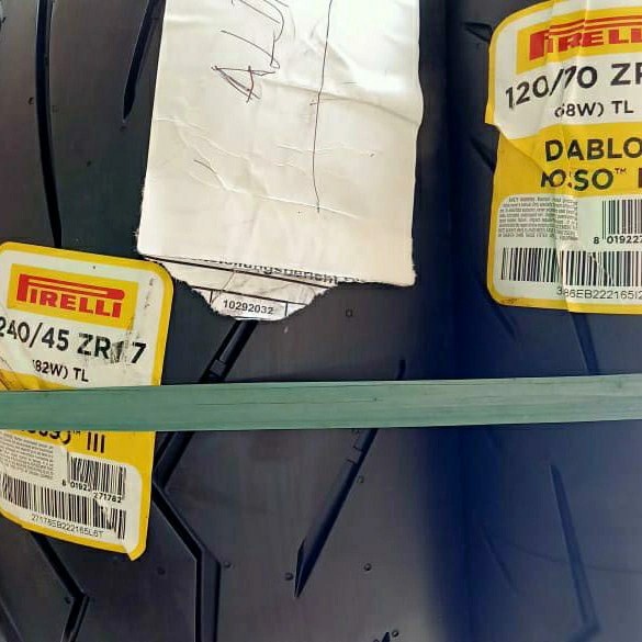 PIRELLI SALE BAN SEPASANG DIABLO ROSSO III 120/70/17 & 240/45/17 2021