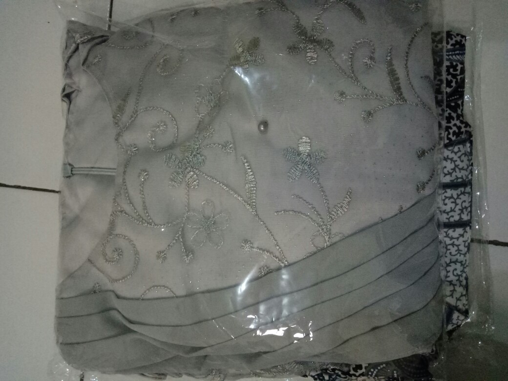 [real Pic] Batik Couple Yulia Kebaya Batik Modern Batik Couple Sarimbit Brokat Brukat - Bs142