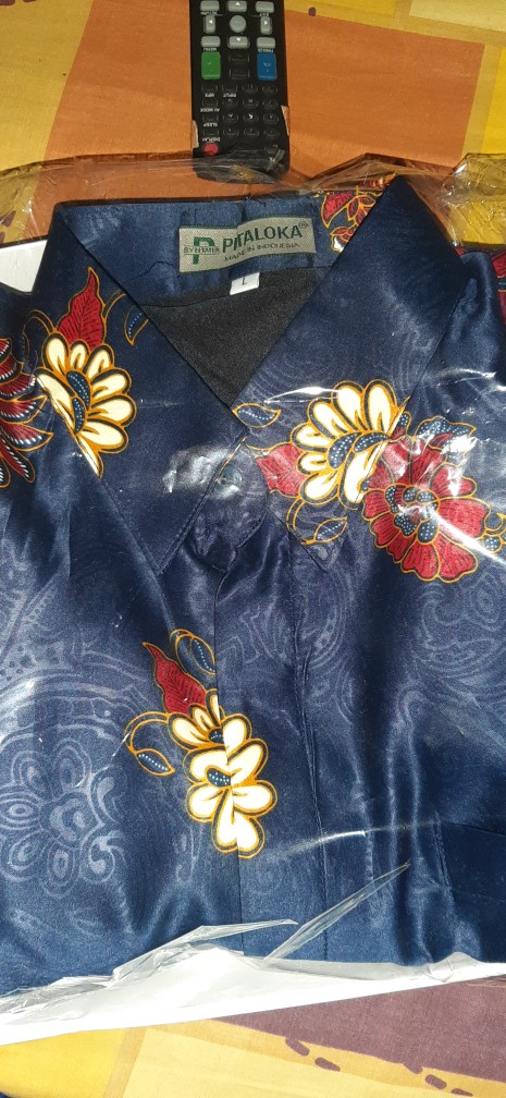 Semi Sutra Silky Premium - Kemeja Batik Halus Kilau Dan Licin - Semsut Embozz Lapis Furing Full Body