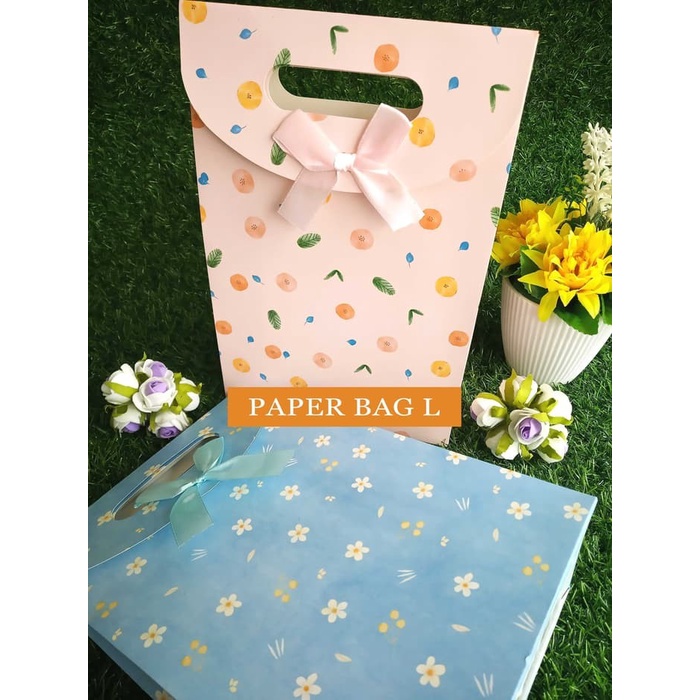 

Terlaris Paper Bag Motif / Tas Kertas Kado / Tas Ulang tahun - L Flower