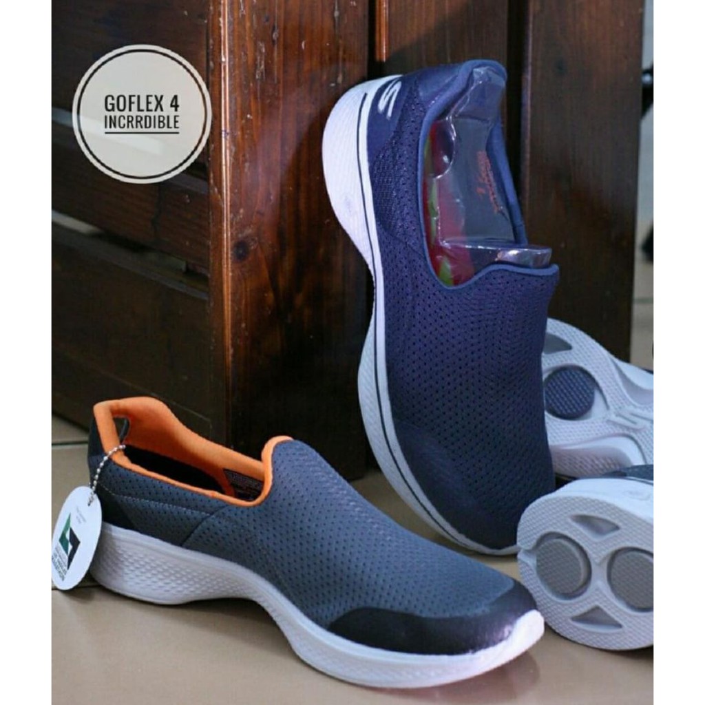 Skechers Go Walk 4 - Incredible Sepatu Slip On Pria