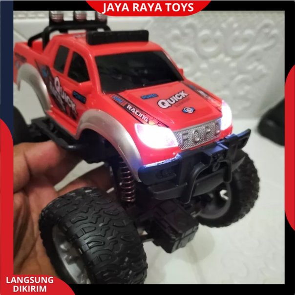 RC car Rock crawler 2wd Roda karet Mainan Mobil Remot Control Offroad Suspensi Aktif baterai cas Terbaru