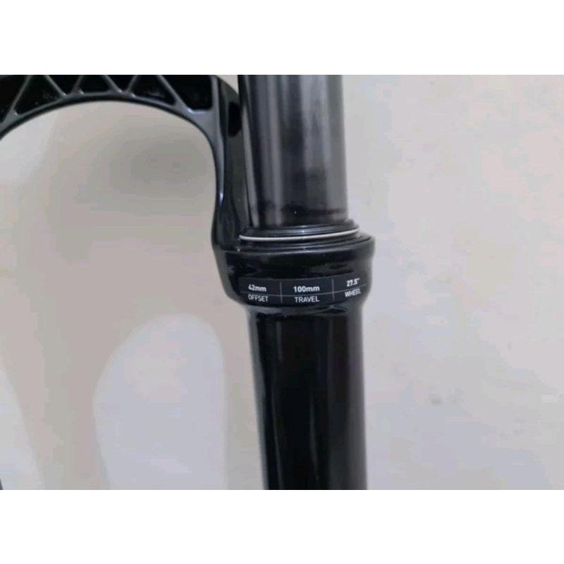 Fork 27.5 Rockshox Recon RL Solo Air Suspensi Travel 100 MM QR .. kode 732948 Sepeda MTb Air Suspensi Garpu