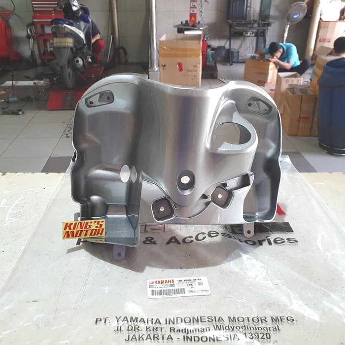 legshield/leg shield/lexil/cover/dasbor kontak FINO FI,125 SILVER (P6)