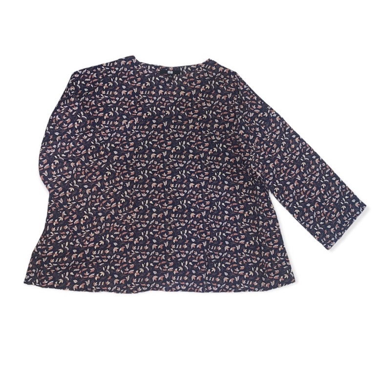 [PRELOVED] UNIQLO Kemeja Wanita Motif Batik Size S