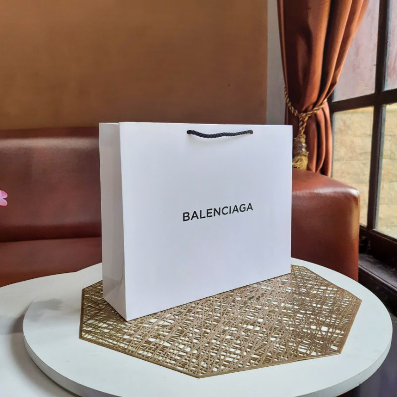 

paperbag branded kantong kertas kantong branded paper bag